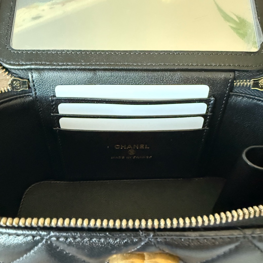 Chanel Lambskin Sweetheart Vanity Case with Mirror and Crossbody Chain - Picture 4 of 12